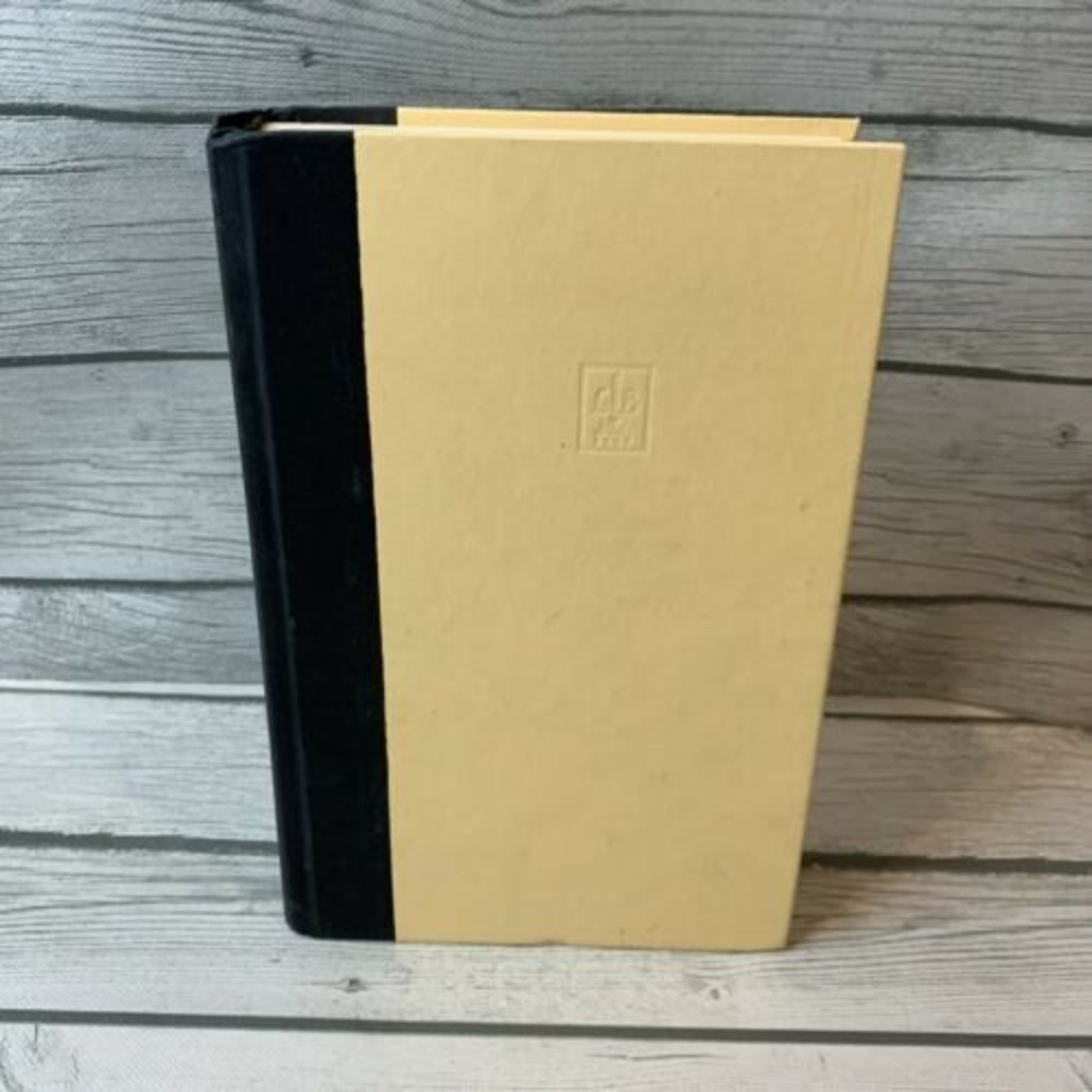 The Host  Stephenie Meyer (2008, Hardcover)  First Edition no Dust Jacket